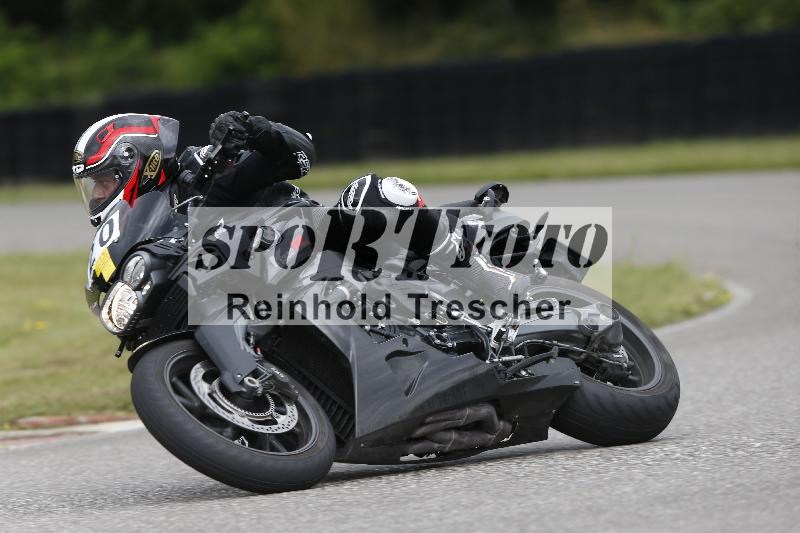 /23 07.06.2025 TZ Motorsport ADR/20